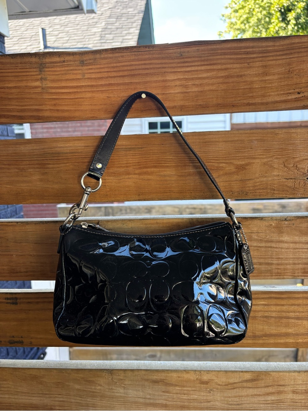 VTG Y2K Coach black embossed patent leather shoulder bag purse